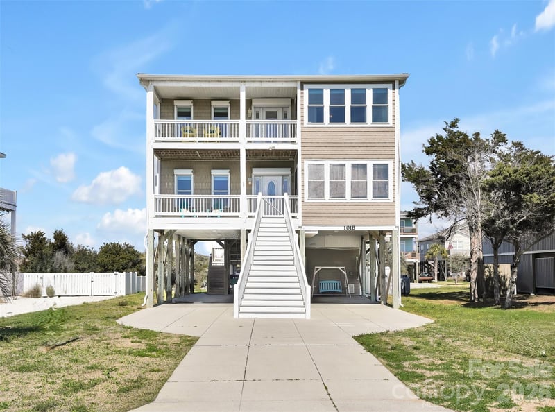1018 Dolphin Dr, Oak Island, NC 28465