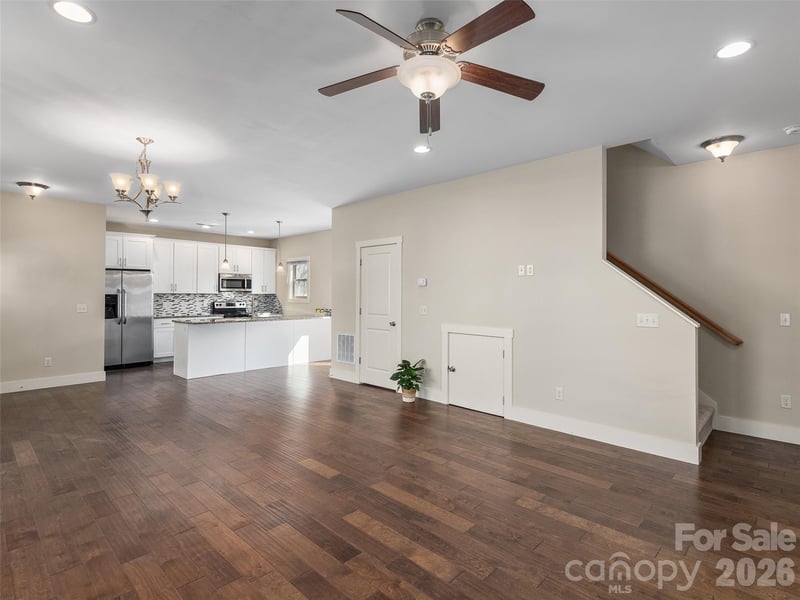 4 Grinnell St, Asheville, NC 28806