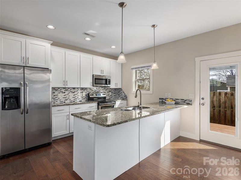 4 Grinnell St, Asheville, NC 28806