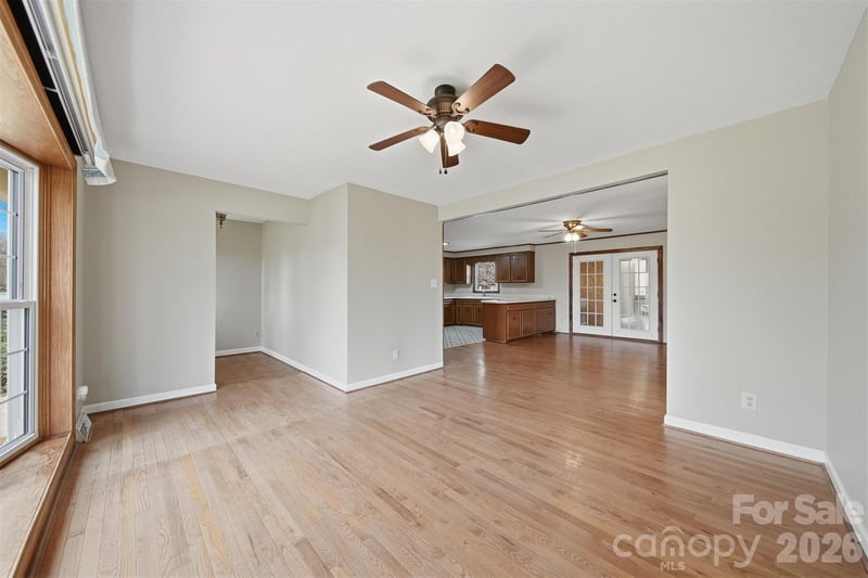2010 Elizabeth Ave, Hickory, NC 28602
