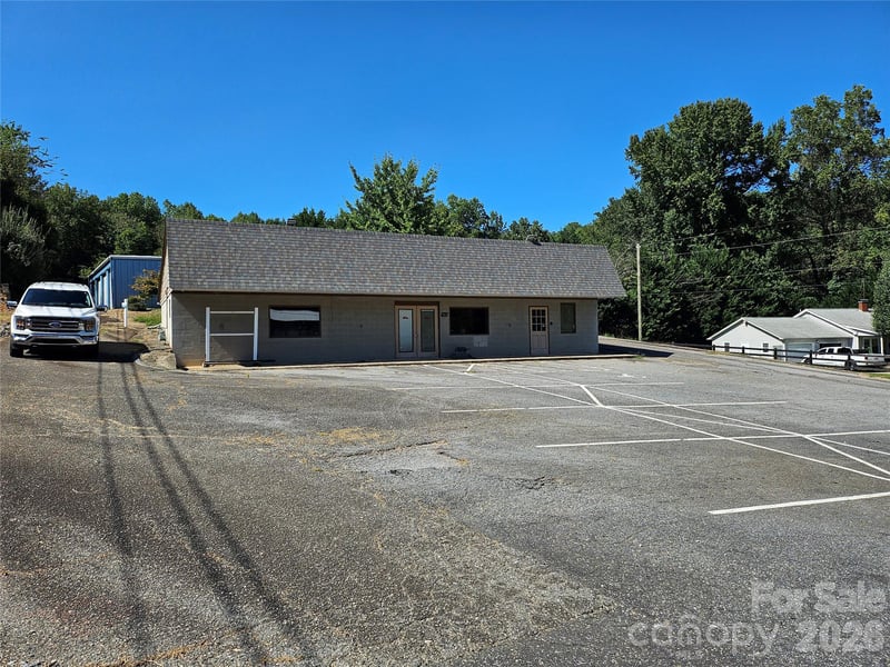 567 Mills St, Columbus, NC 28722