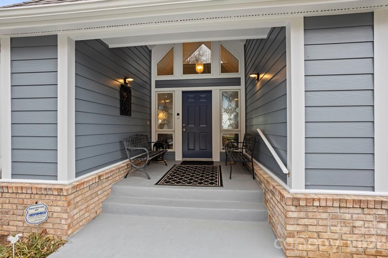330 Dawnbrook Dr, Flat Rock, NC 28731