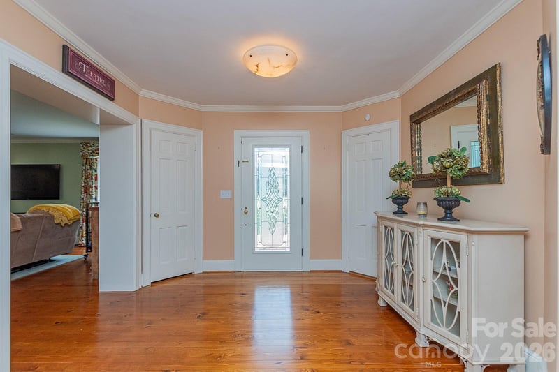 403 Weaver Dr, Lexington, NC 27292