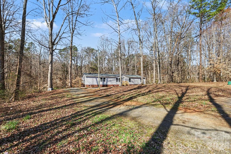 5050 Park Creek Dr, Mount Holly, NC 28120