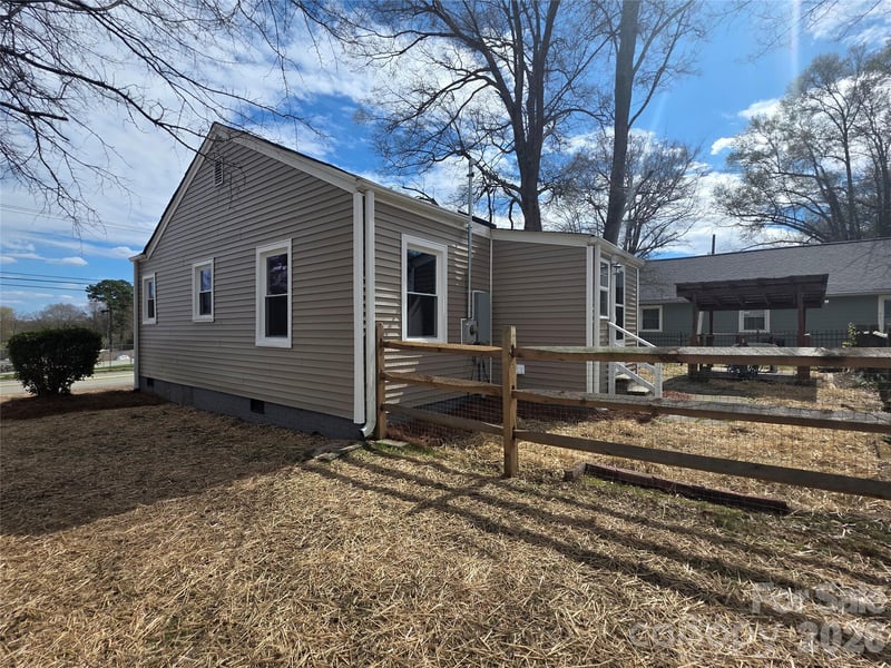 601 Linwood Rd, Gastonia, NC 28052