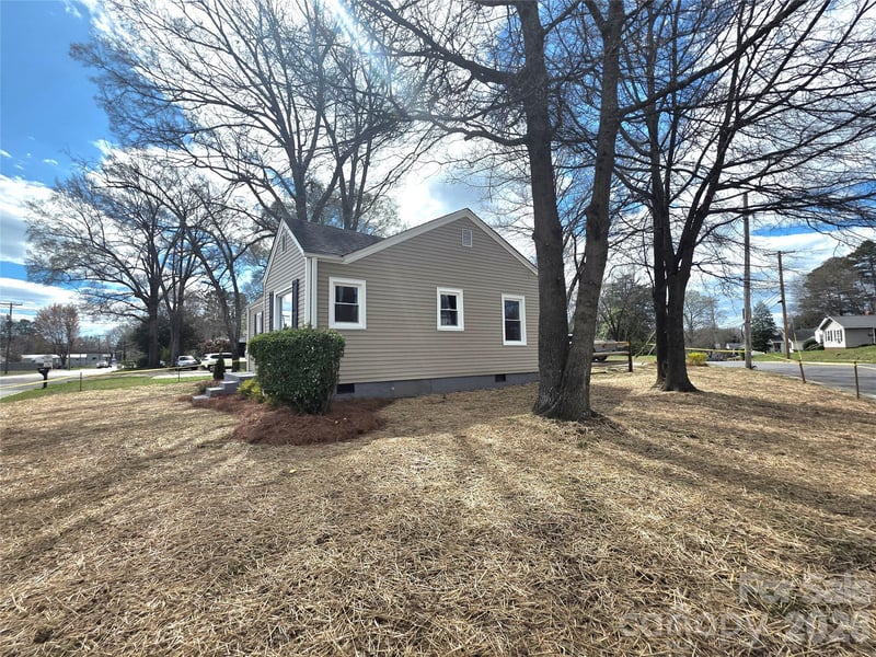 601 Linwood Rd, Gastonia, NC 28052