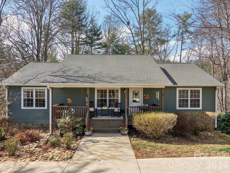 74 Woodson Dr, Mars Hill, NC 28754