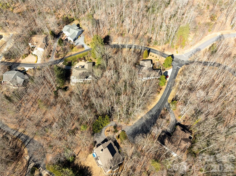 2310 Golf Club Ct, Hendersonville, NC 28739