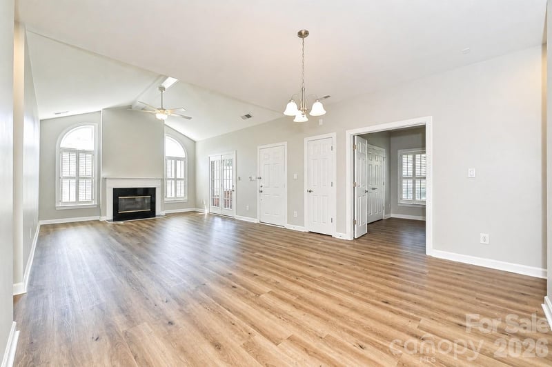 8348 Highland Glen Dr, Charlotte, NC 28269