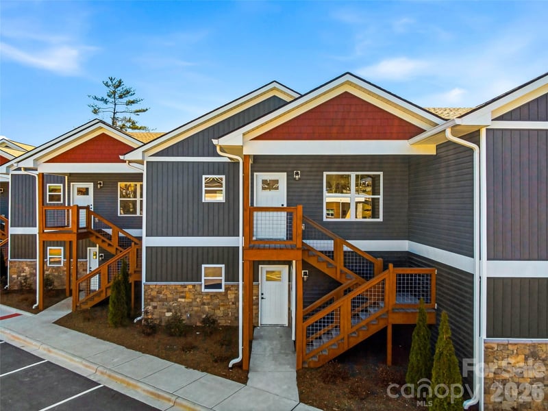143 Carver St #10, Brevard, NC 28712
