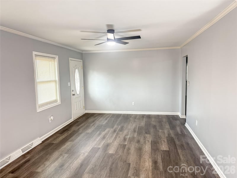 2044 Helen Dr, Gastonia, NC 28054