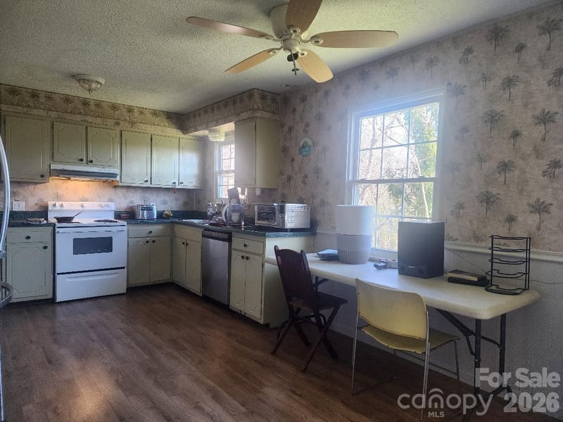203 Brentwood Rd #61, Morganton, NC 28655