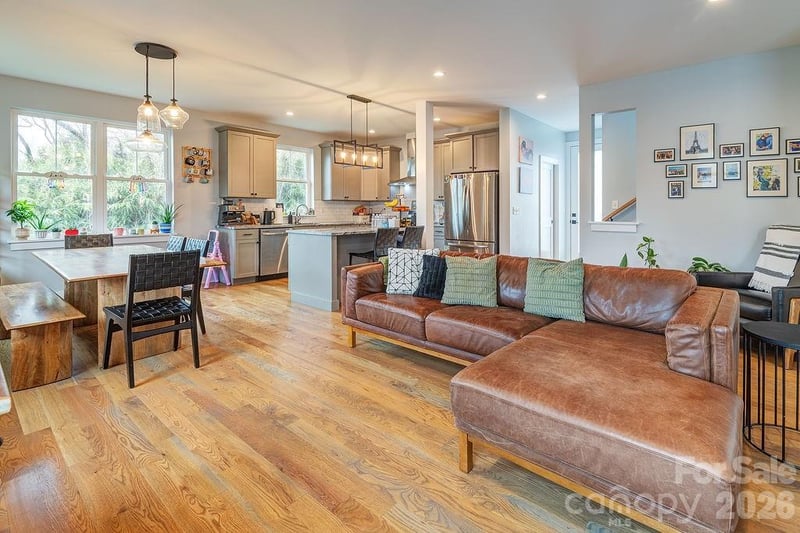 127 Alma Ln, Asheville, NC 28806