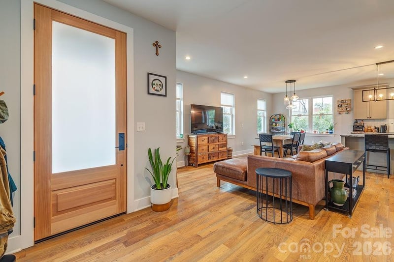 127 Alma Ln, Asheville, NC 28806