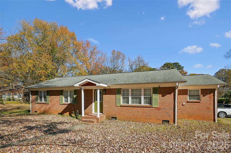 7459 Elwood Dr, Charlotte, NC 28227