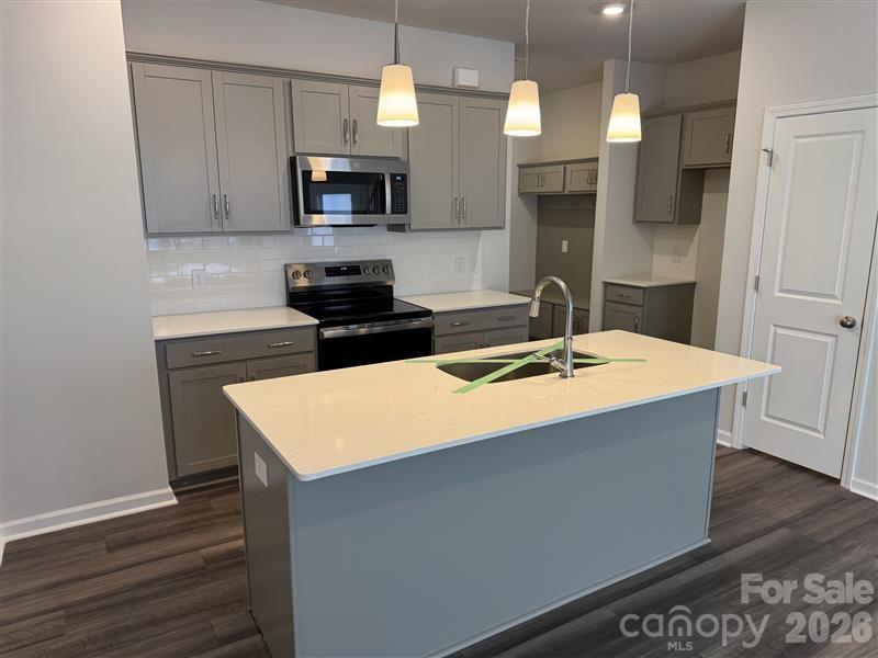 4614 Lakeview Rd, Charlotte, NC 28216