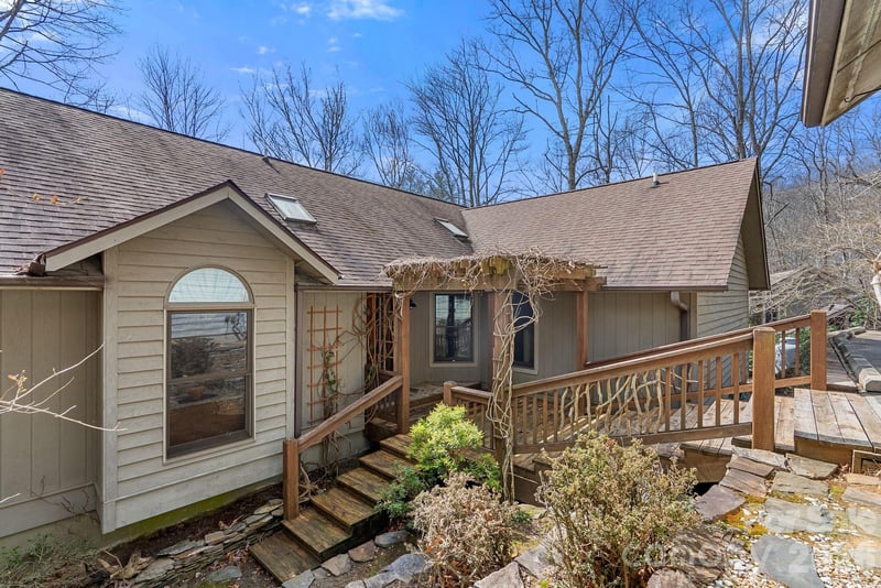 306 Sequoyah Ln, Brevard, NC 28712