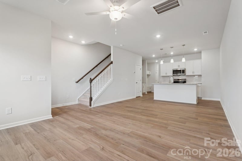 4628 Lakeview Rd, Charlotte, NC 28216