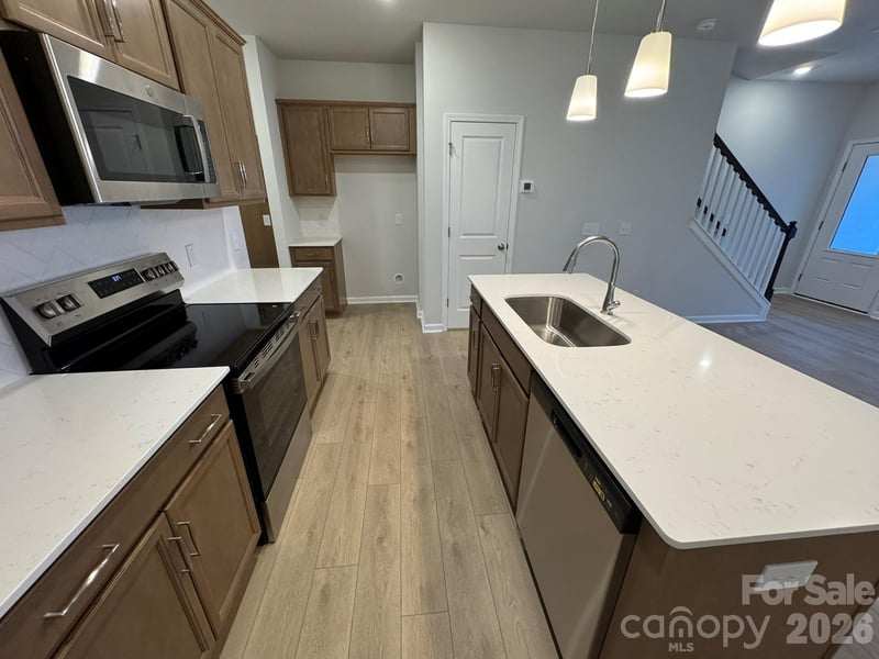 4632 Lakeview Rd, Charlotte, NC 28216