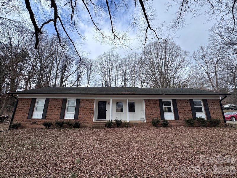 1511 Old Carriage Dr, Newton, NC 28658