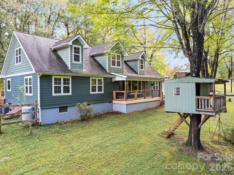 364 Lee St, Sylva, NC 28779