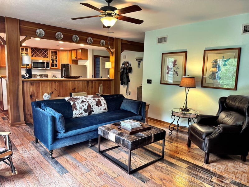 222 Creekside Way #D201, Burnsville, NC 28714