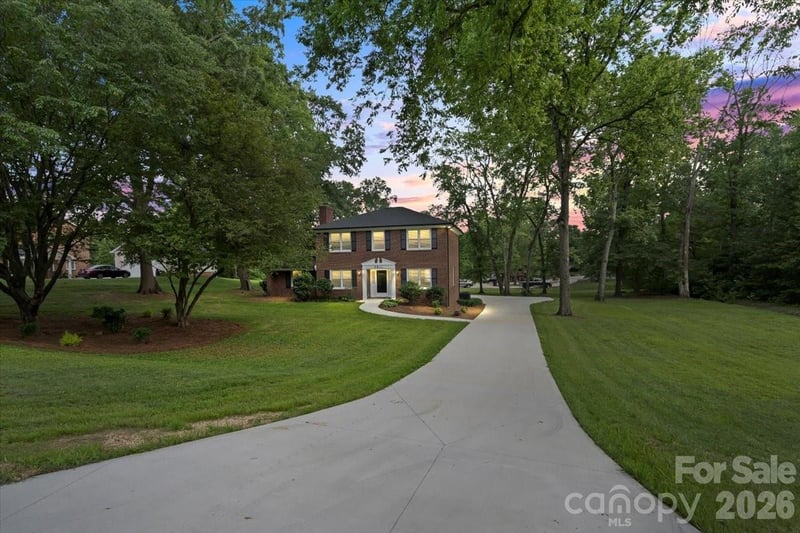 5811 Gettysburg Dr, Concord, NC 28027