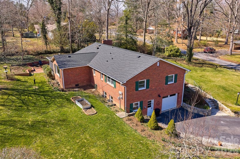 3123 Cheryl Dr, Hendersonville, NC 28792