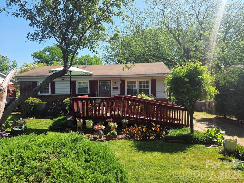 4920 Winchester St, Charlotte, NC 28208