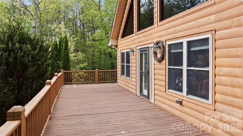 273 Rhododendron Rd, Almond, NC 28702