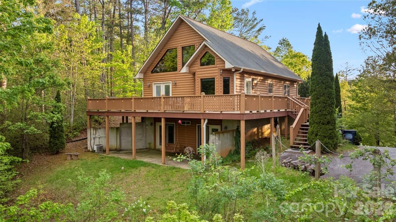 273 Rhododendron Rd, Almond, NC 28702