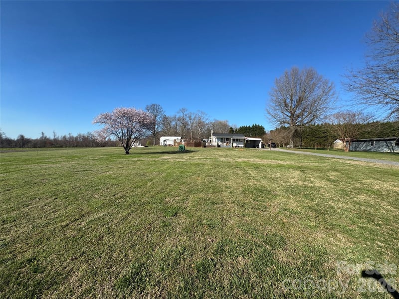 824 Baxter Rd, Cherryville, NC 28021