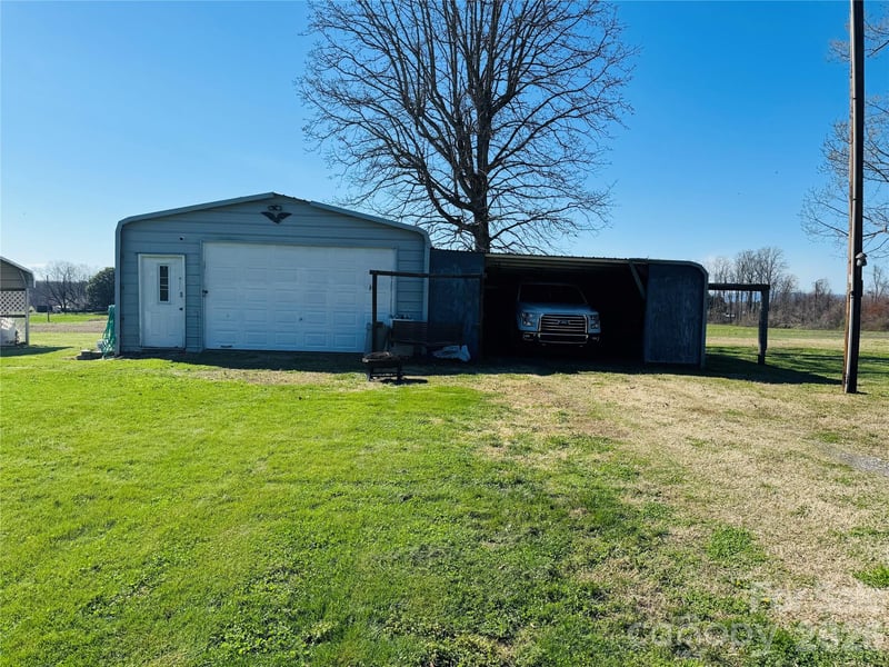 824 Baxter Rd, Cherryville, NC 28021