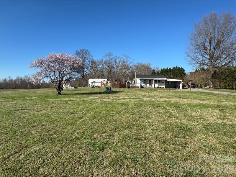 824 Baxter Rd, Cherryville, NC 28021