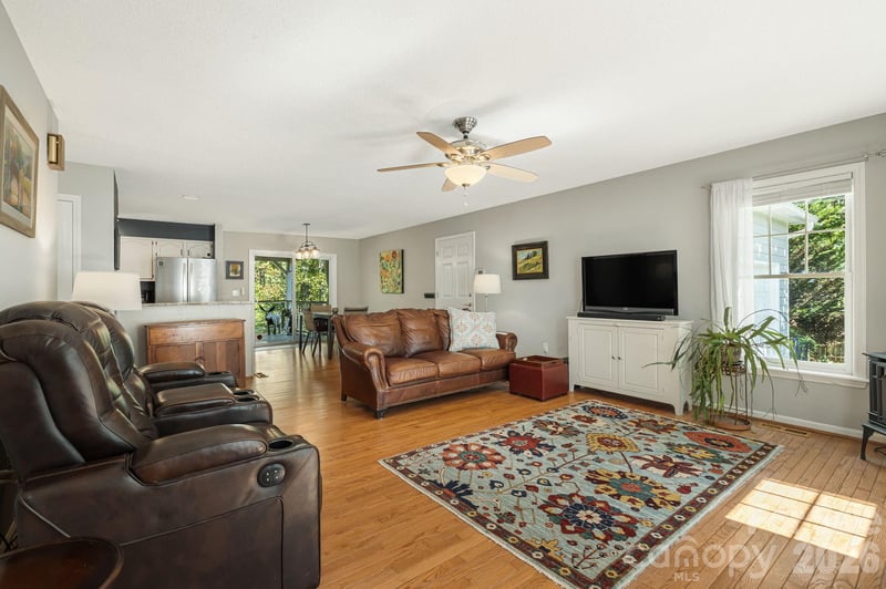 40 Harold Sluder Rd, Alexander, NC 28701