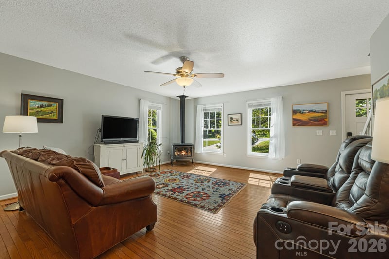40 Harold Sluder Rd, Alexander, NC 28701