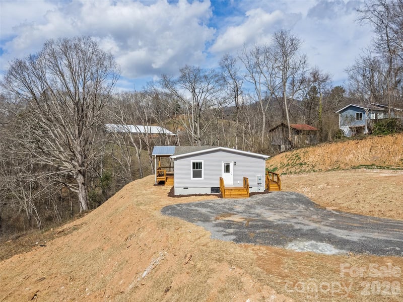 101 Geiranger Dr, Clyde, NC 28721
