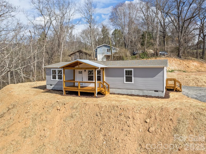 101 Geiranger Dr, Clyde, NC 28721