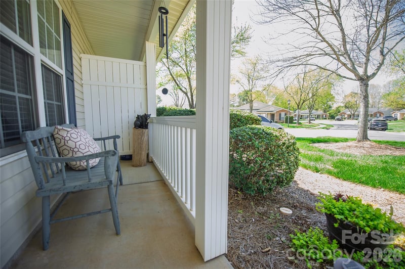 5320 Harris Cove Dr, Charlotte, NC 28269