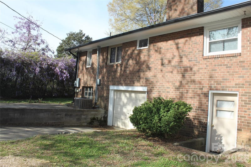 2210 Cannon Blvd, Kannapolis, NC 28083