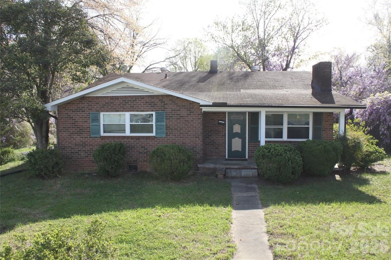 2210 Cannon Blvd, Kannapolis, NC 28083