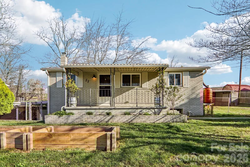 11 Huffman Rd, Asheville, NC 28806