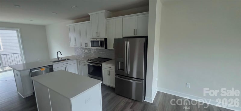 960 Broad River Ln, Charlotte, NC 28211