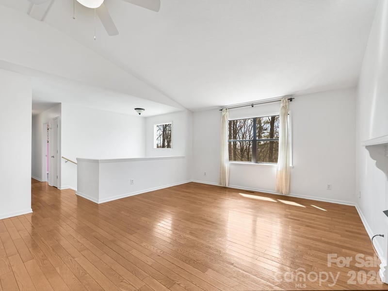 15 Forest Run Dr, Asheville, NC 28803