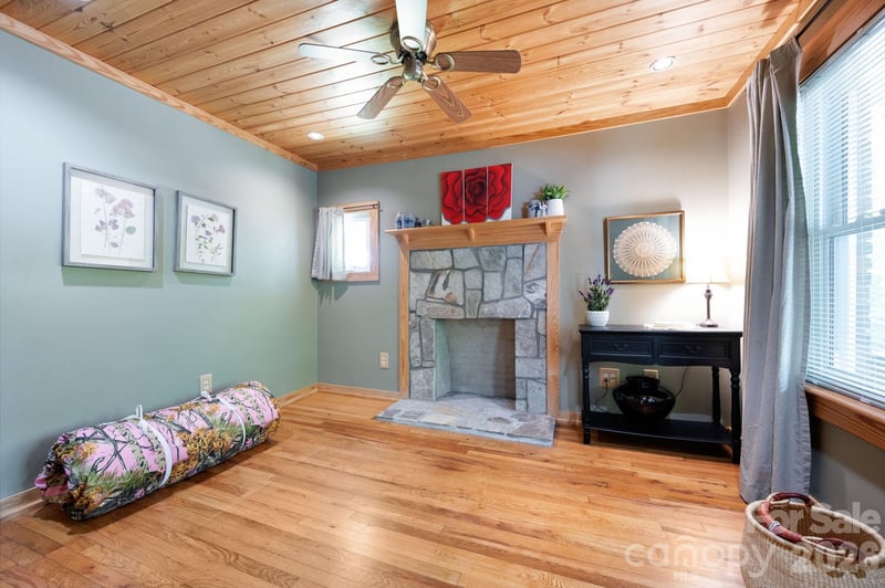 90 Jonestown Rd, Asheville, NC 28804