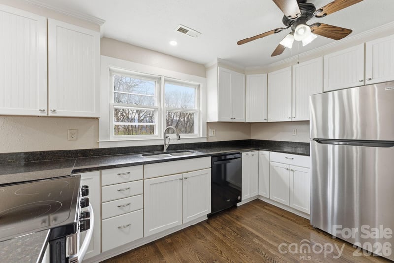 3920 Bryson City Rd, Franklin, NC 28734