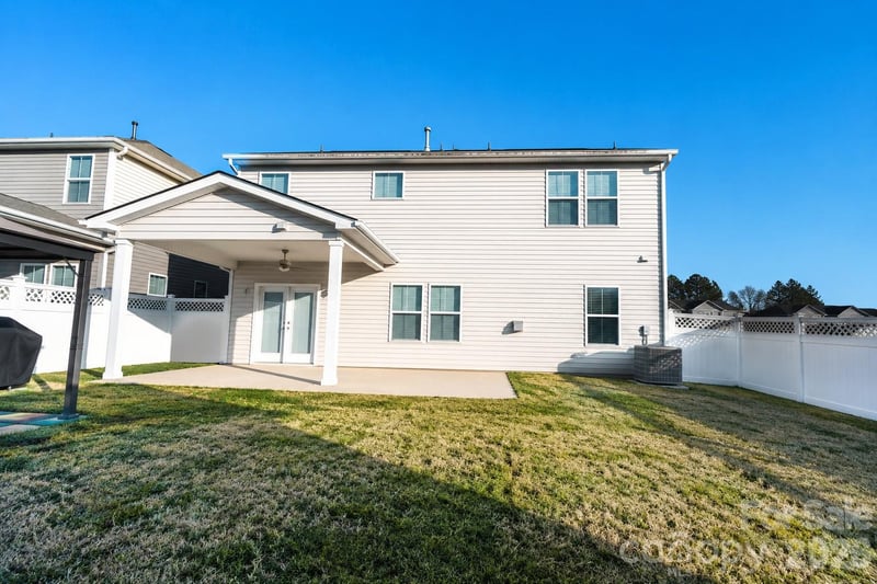 4320 Staffordshire Ln, Charlotte, NC 28213
