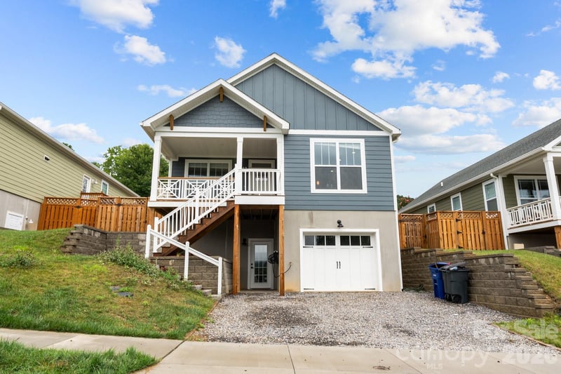 1112 Blueview Dr, Black Mountain, NC 28711