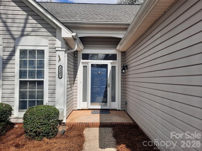 5305 Chinemist Ct, Charlotte, NC 28269