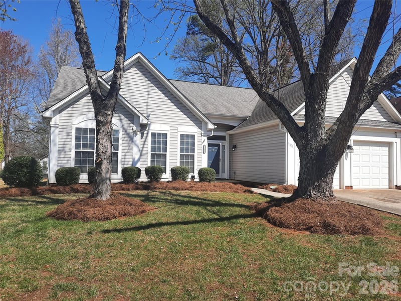 5305 Chinemist Ct, Charlotte, NC 28269